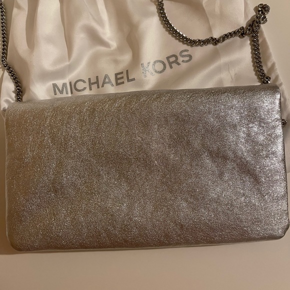 Michael Kors Leather Fold-Over Clutch / Handbag - Picture 2 of 7